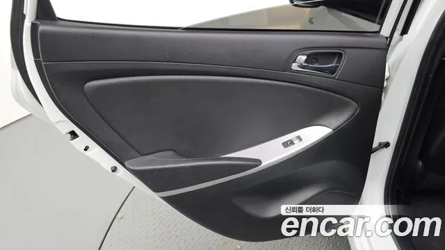 Hyundai Accent 2014 — фото 15
