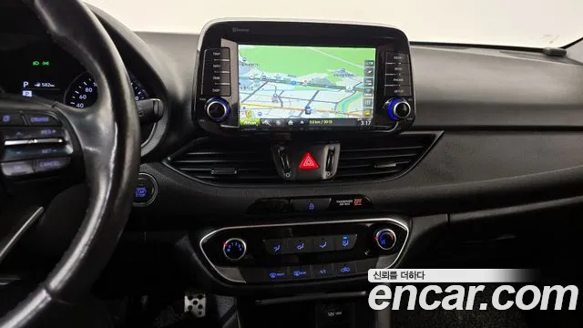 Hyundai i30 2017 — фото 18