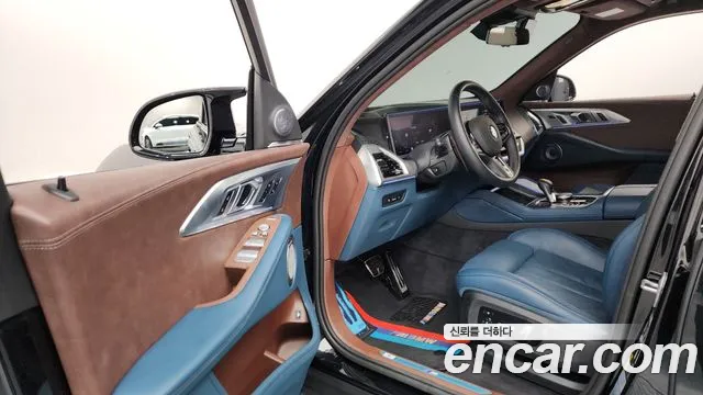 BMW XM 2025 — фото 13