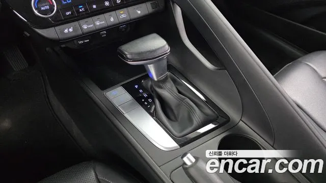 Hyundai AVANTE 2021 — фото 12