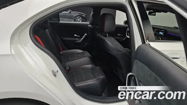 Mercedes-Benz A-Class 2021 — фото 11