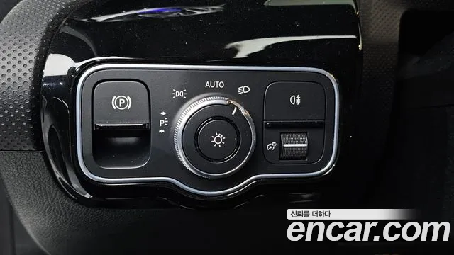 Mercedes-Benz A-Class 2021 — фото 14
