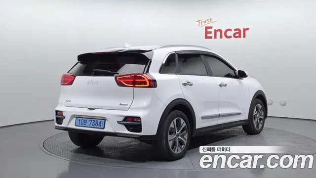 Kia Niro 2022 — фото 2