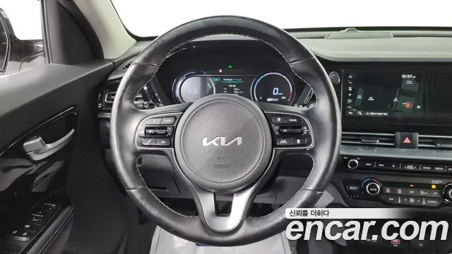 Kia Niro 2022 — фото 19