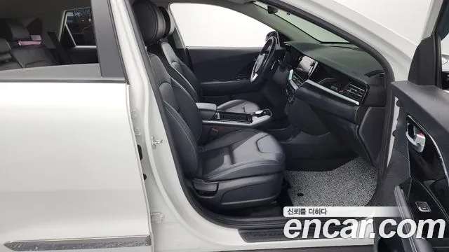 Kia Niro 2022 — фото 16