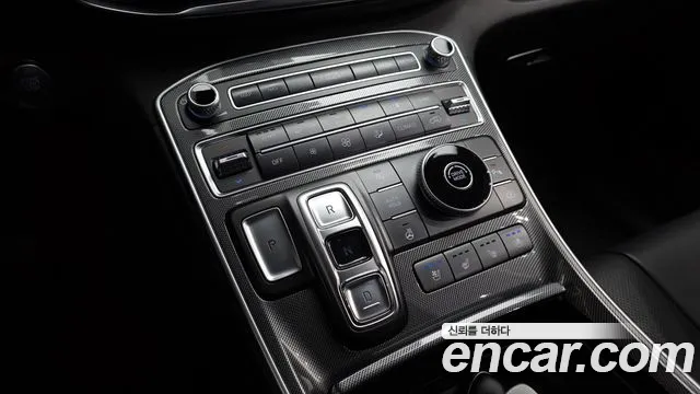 Hyundai Santafe 2021 — фото 9