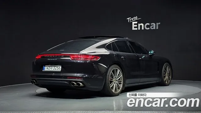 Porsche Panamera 2018 — фото 2