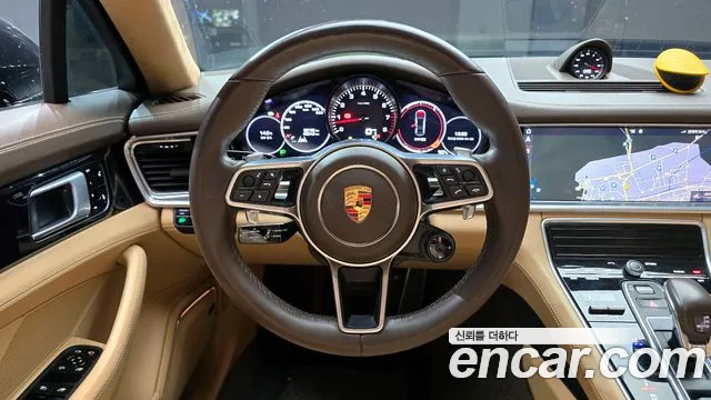 Porsche Panamera 2018 — фото 19