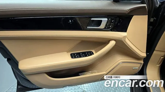Porsche Panamera 2018 — фото 14