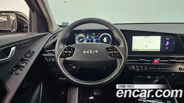 Kia Niro 2024 — фото 19