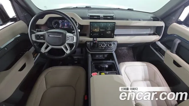 Land Rover Defender 2023 — фото 10