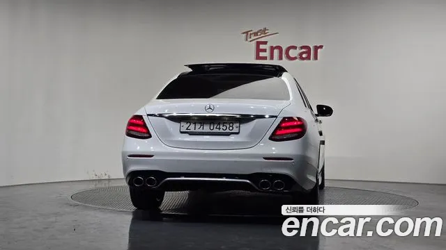 Mercedes-Benz E-Class 2017 — фото 4