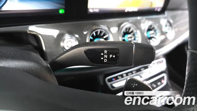 Mercedes-Benz E-Class 2020 — фото 11