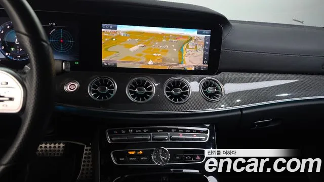 Mercedes-Benz E-Class 2020 — фото 19