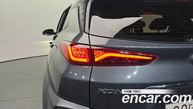 Hyundai Kona 2018 — фото 9
