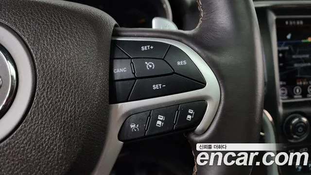 Jeep Cherokee 2018 — фото 19