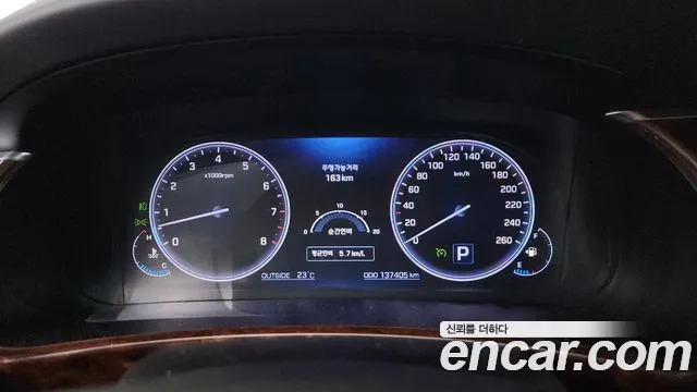 Hyundai Equus 2015 — фото 8