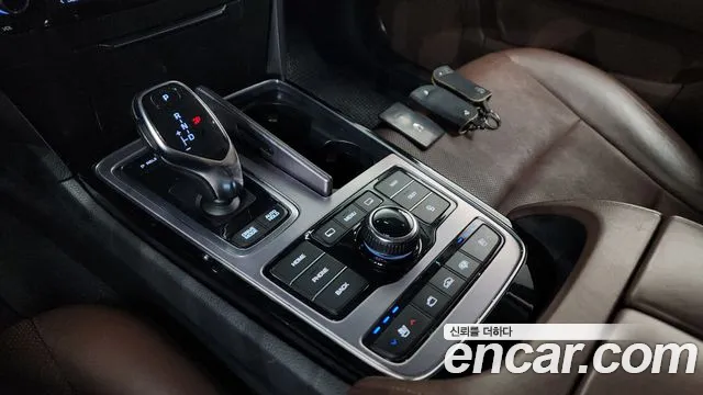 Hyundai Equus 2015 — фото 9