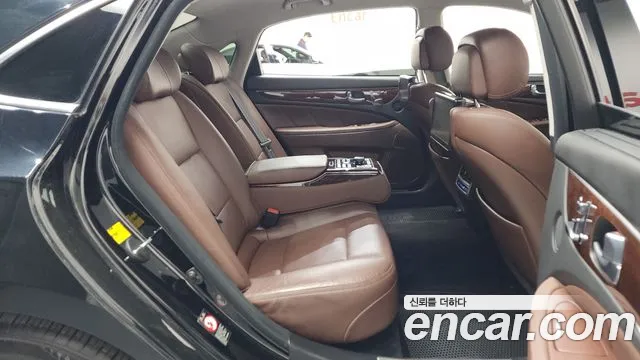 Hyundai Equus 2015 — фото 11