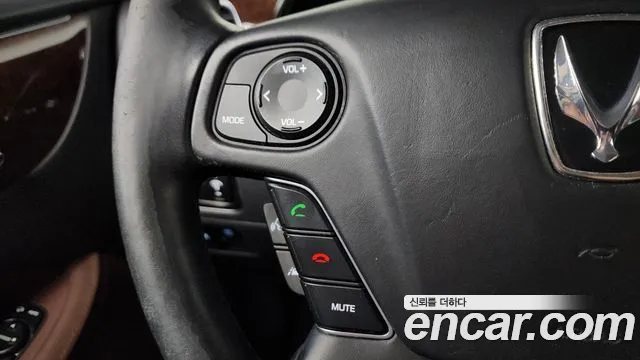 Hyundai Equus 2015 — фото 17