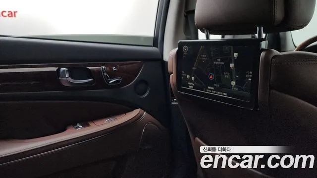 Hyundai Equus 2015 — фото 20