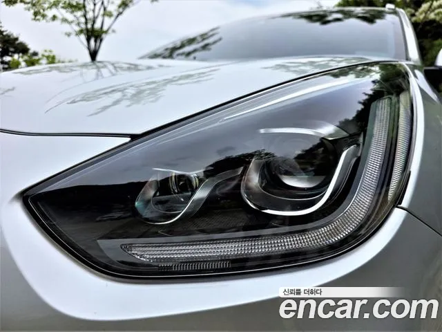 Kia Niro 2019 — фото 6