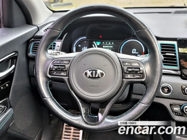 Kia Niro 2019 — фото 9