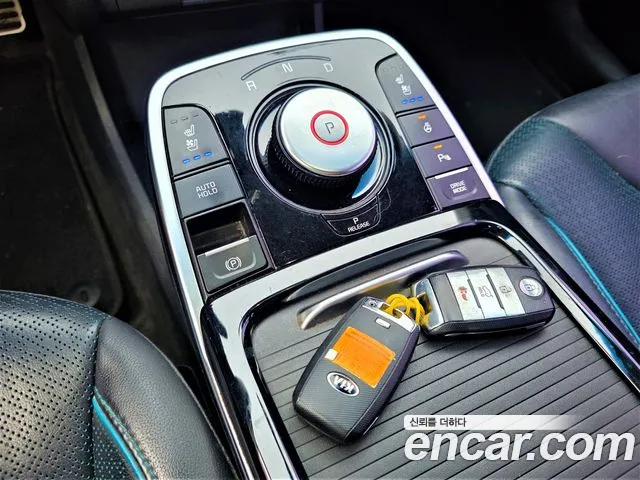 Kia Niro 2019 — фото 11