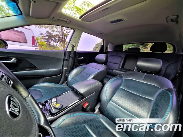 Kia Niro 2019 — фото 16