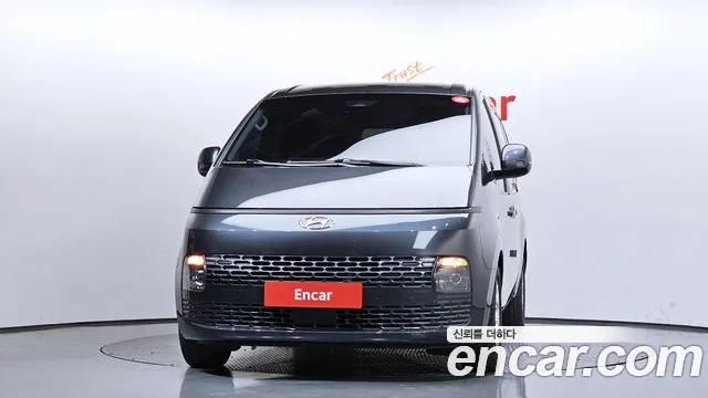 Hyundai Staria 2022 — фото 3