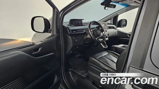 Hyundai Staria 2022 — фото 13