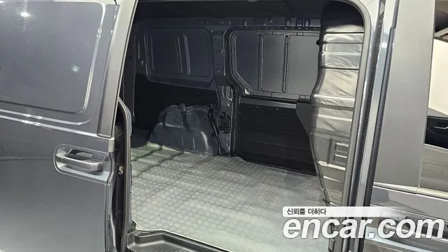 Hyundai Staria 2022 — фото 17