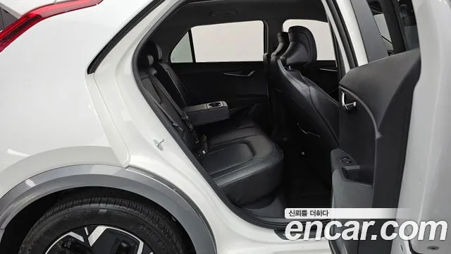 Kia Niro 2024 — фото 17