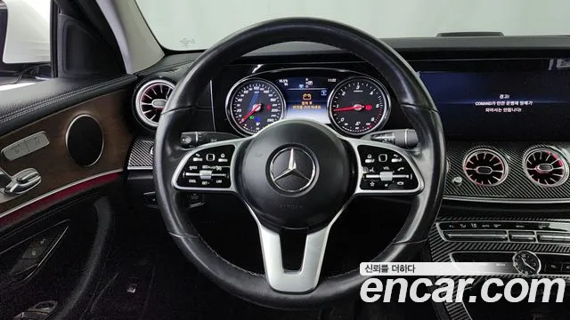 Mercedes-Benz E-Class 2019 — фото 13