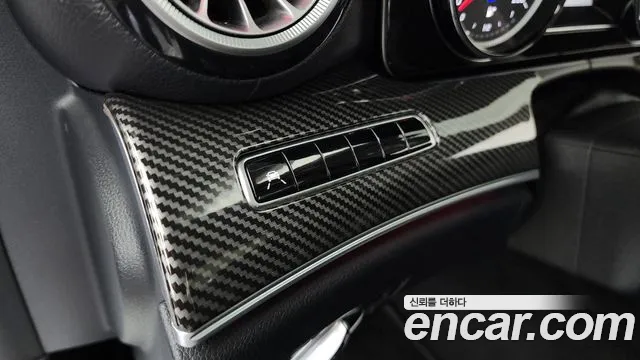 Mercedes-Benz E-Class 2019 — фото 16