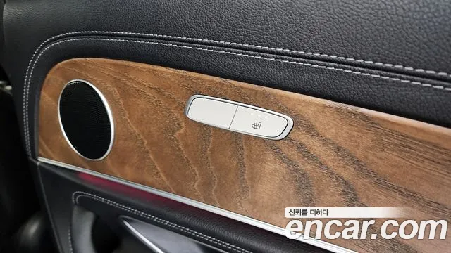 Mercedes-Benz E-Class 2019 — фото 19
