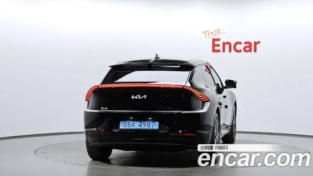 Kia EV6 2023 — фото 3