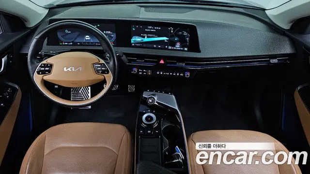 Kia EV6 2023 — фото 9