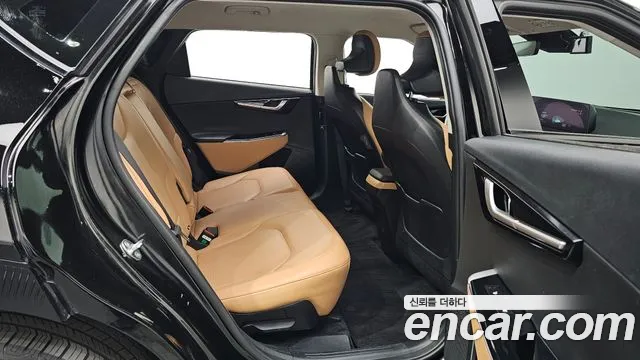 Kia EV6 2023 — фото 17