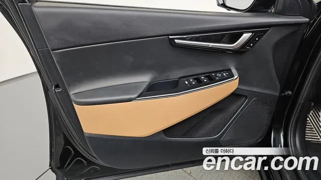 Kia EV6 2023 — фото 13