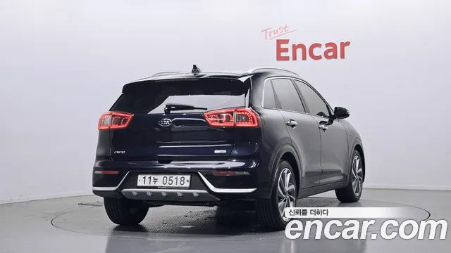 Kia Niro 2017 — фото 2
