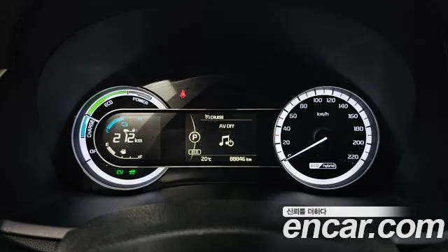 Kia Niro 2017 — фото 8