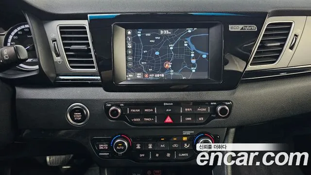 Kia Niro 2017 — фото 12