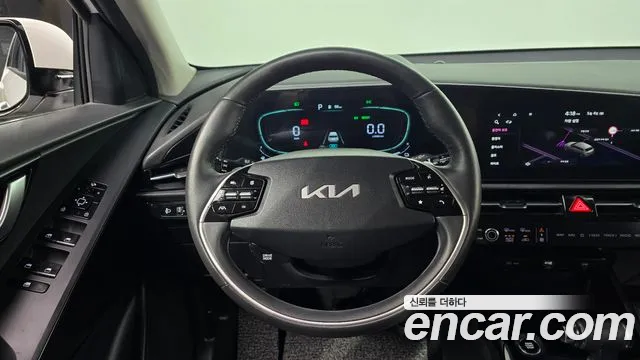 Kia Niro 2022 — фото 11