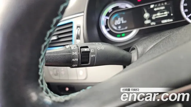 Kia Niro 2017 — фото 18