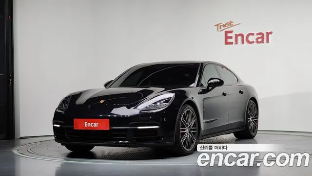Porsche Panamera 2018 — фото 1