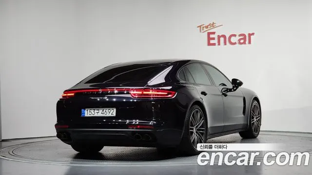 Porsche Panamera 2018 — фото 2