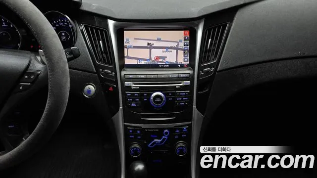 Hyundai Sonata 2011 — фото 14