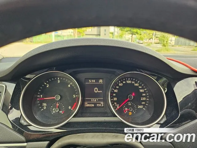 Volkswagen Jetta 2015 — фото 15