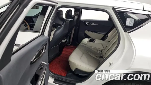 Kia EV6 2023 — фото 11